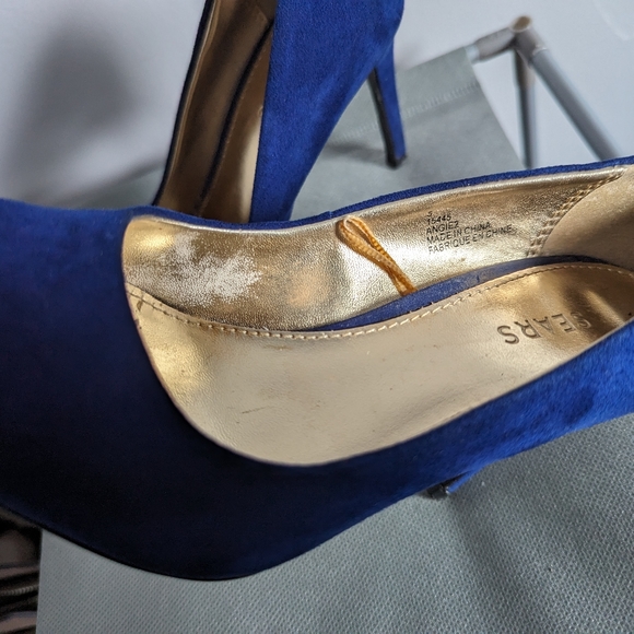 🛍️$5 Promo🛍️Blue Faux Suede Shoes - Picture 2 of 10